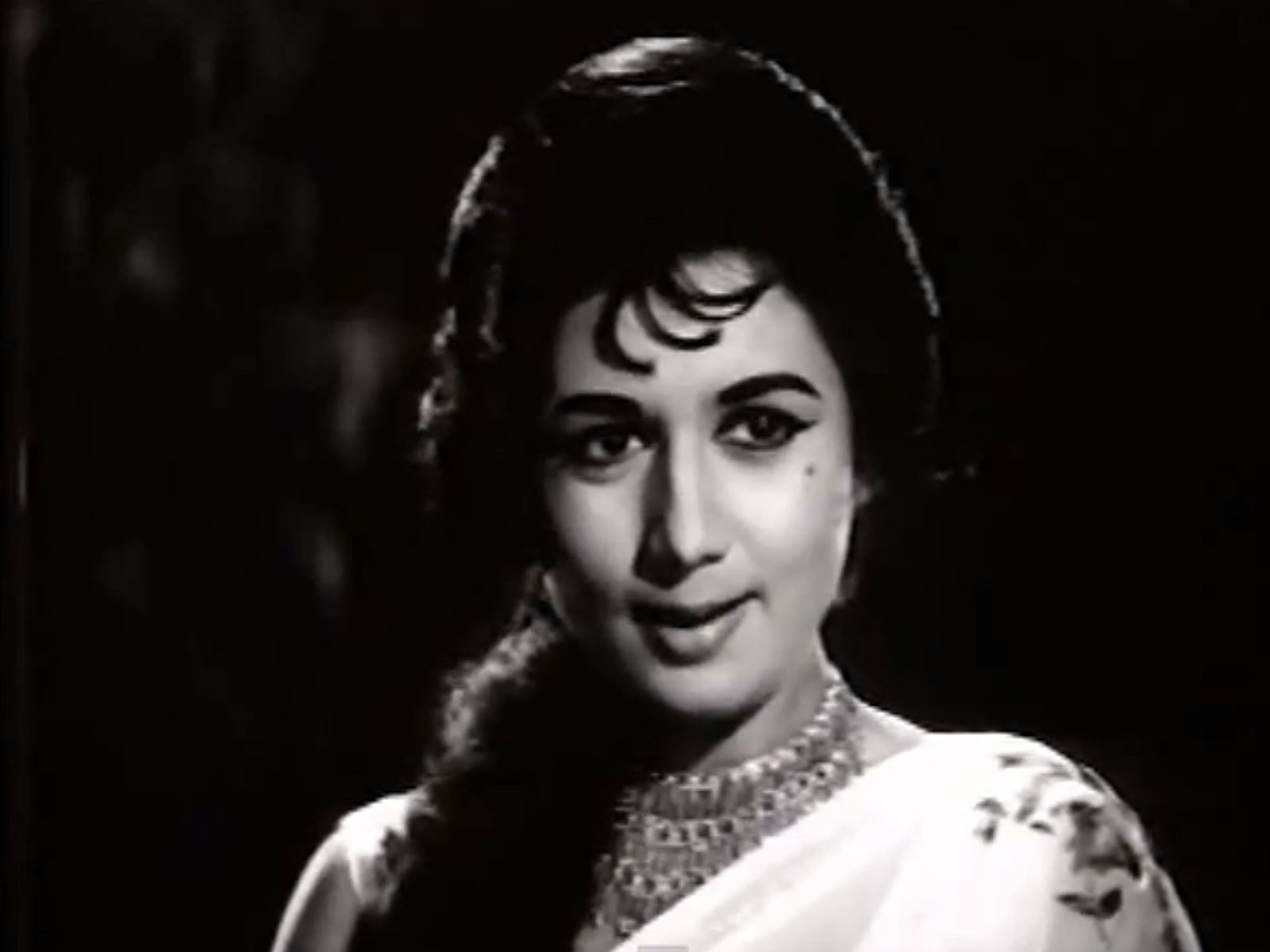 Veteran Bollywood actress Nanda passes away at 75